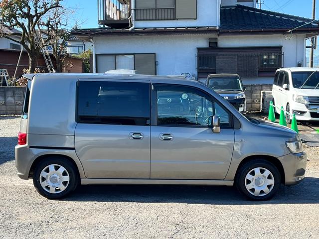 モビリオスパイク Ｗ　アクティブエディション　ナビ　ＴＶ　両側スライド・片側電動　キーレスエントリー　ベンチシート　ＣＶＴ　ＣＤ　ＵＳＢ　盗難防止システム　衝突安全ボディ　ＡＢＳ　エアコン　パワーステアリング　パワーウィンドウ（14枚目）