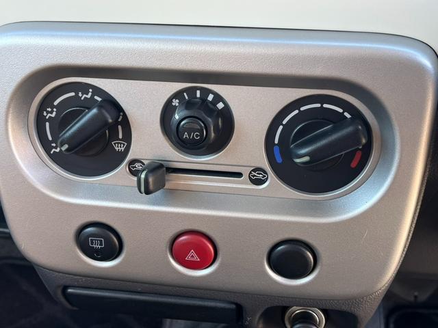 アルトラパン Ｘ２　キーレスエントリー　電動格納ミラー　ＡＴ　ＣＤ　ＭＤ　エアコン　パワーウィンドウ　運転席エアバッグ　助手席エアバッグ（4枚目）