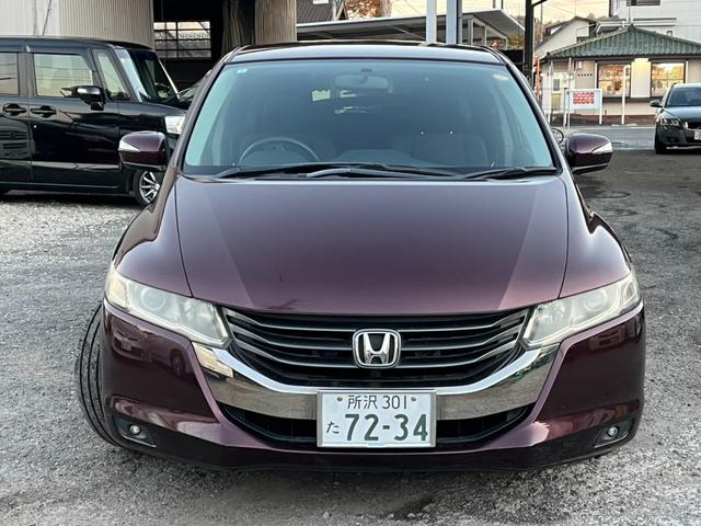 オデッセイ Ｍファインスピリット　オートライト　ＨＩＤ　キーレスエントリー　３列シート　ＣＶＴ　アルミホイール　ＣＤ　ＵＳＢ　ミュージックプレイヤー接続可　盗難防止システム　衝突安全ボディ　ＡＢＳ　エアコン　パワーステアリング（11枚目）