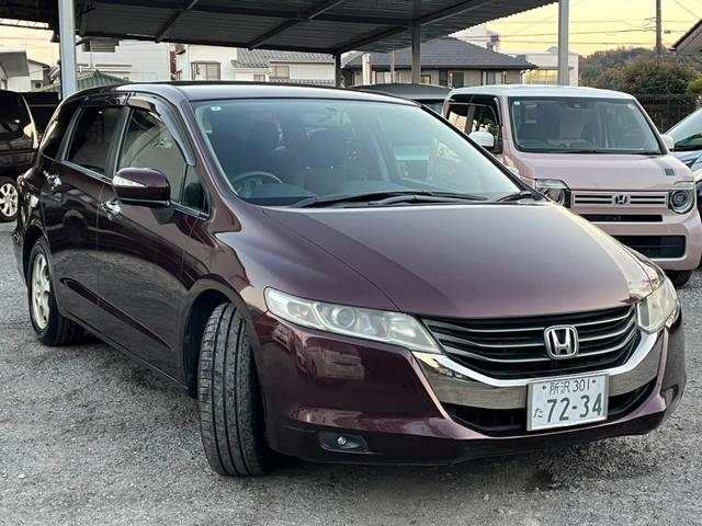 オデッセイ Ｍファインスピリット　オートライト　ＨＩＤ　キーレスエントリー　３列シート　ＣＶＴ　アルミホイール　ＣＤ　ＵＳＢ　ミュージックプレイヤー接続可　盗難防止システム　衝突安全ボディ　ＡＢＳ　エアコン　パワーステアリング（12枚目）