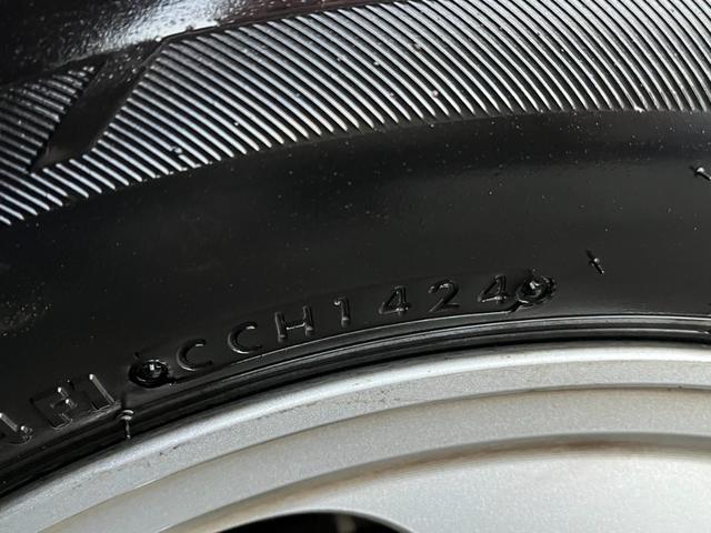 オデッセイ Ｍファインスピリット　オートライト　ＨＩＤ　キーレスエントリー　３列シート　ＣＶＴ　アルミホイール　ＣＤ　ＵＳＢ　ミュージックプレイヤー接続可　盗難防止システム　衝突安全ボディ　ＡＢＳ　エアコン　パワーステアリング（20枚目）