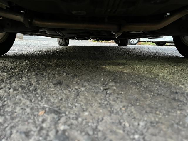 オデッセイ Ｍファインスピリット　オートライト　ＨＩＤ　キーレスエントリー　３列シート　ＣＶＴ　アルミホイール　ＣＤ　ＵＳＢ　ミュージックプレイヤー接続可　盗難防止システム　衝突安全ボディ　ＡＢＳ　エアコン　パワーステアリング（22枚目）