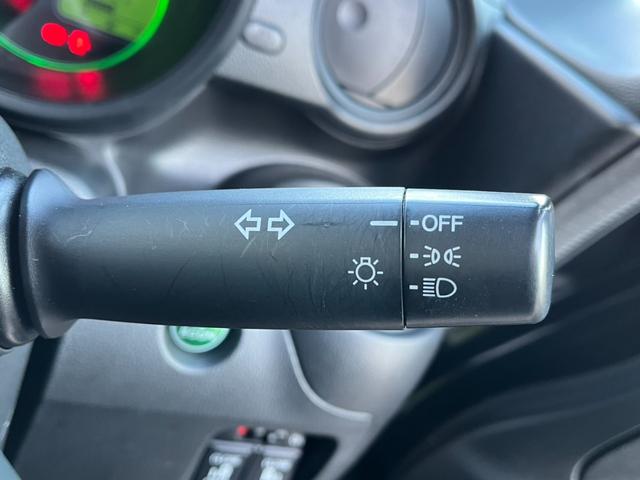 N-BOX G SSパッケージ 4WD バックカメラ 両側電動スライドドア ナビ TV 衝突被害軽減システム スマートキー アイドリングストップ シートヒーター ベンチシート CVT 盗難防止システム ABS ESC CD(8枚目)