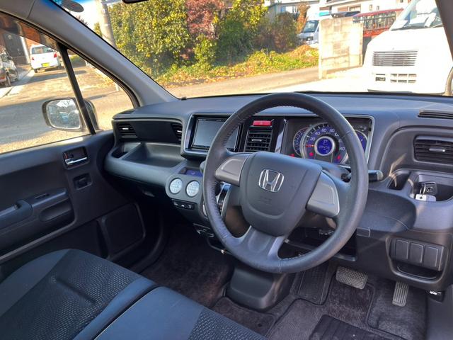 ハンドルの状態が悪いと運転に集中できませんよね。こちらの車、お気軽にお問い合わせください。