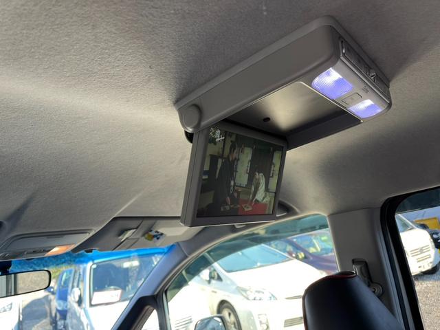 ステップワゴンスパーダ Z ETC バックカメラ ナビ TV 両側電動スライドドア オートライト HID スマートキー アイドリングストップ 後席モニター 3列シート ウォークスルー CVT アルミホイール CD(9枚目)