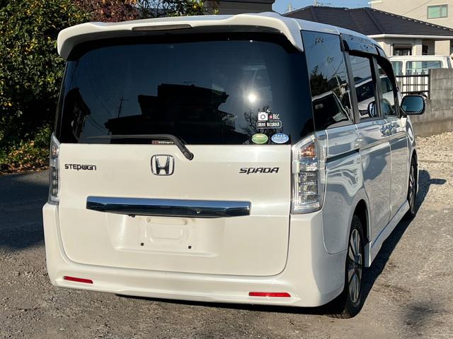 ステップワゴンスパーダ Z ETC バックカメラ ナビ TV 両側電動スライドドア オートライト HID スマートキー アイドリングストップ 後席モニター 3列シート ウォークスルー CVT アルミホイール CD(16枚目)