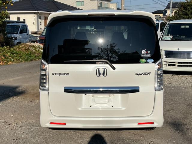 ステップワゴンスパーダ Z ETC バックカメラ ナビ TV 両側電動スライドドア オートライト HID スマートキー アイドリングストップ 後席モニター 3列シート ウォークスルー CVT アルミホイール CD(17枚目)