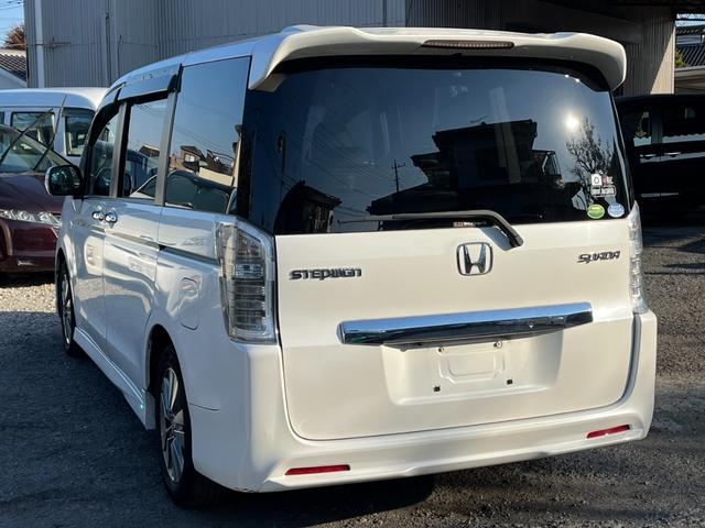 ステップワゴンスパーダ Z ETC バックカメラ ナビ TV 両側電動スライドドア オートライト HID スマートキー アイドリングストップ 後席モニター 3列シート ウォークスルー CVT アルミホイール CD(18枚目)