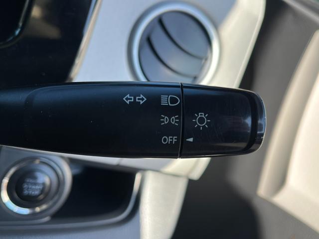 モコ Ｇ　ＦＯＵＲ　４ＷＤ　ナビ　ＴＶ　スマートキー　シートヒーター　ベンチシート　ＣＶＴ　盗難防止システム　ＡＢＳ　ＣＤ　アルミホイール　衝突安全ボディ　エアコン　パワーステアリング（6枚目）