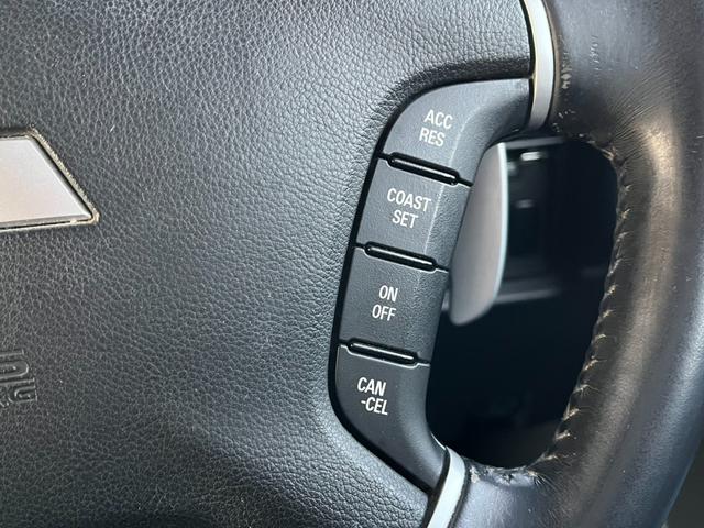 デリカＤ：５ Ｇ　ナビパッケージ　４ＷＤ　ＥＴＣ　ナビ　ＴＶ　オートクルーズコントロール　両側スライド・片側電動　オートライト　ＨＩＤ　スマートキー　電動格納ミラー　３列シート　ＣＶＴ　アルミホイール　ＣＤ　ＤＶＤ再生（3枚目）