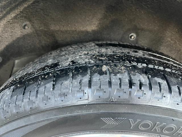 デリカＤ：５ Ｇ　ナビパッケージ　４ＷＤ　ＥＴＣ　ナビ　ＴＶ　オートクルーズコントロール　両側スライド・片側電動　オートライト　ＨＩＤ　スマートキー　電動格納ミラー　３列シート　ＣＶＴ　アルミホイール　ＣＤ　ＤＶＤ再生（22枚目）