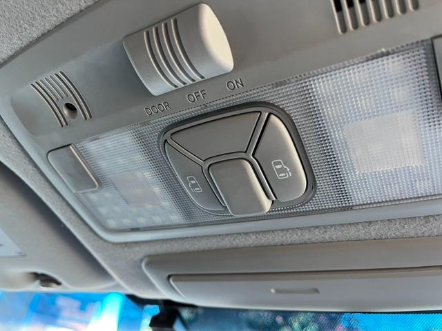 エスティマ アエラス バックカメラ ナビ TV オートクルーズコントロール 両側電動スライドドア オートライト HID スマートキー 電動格納ミラー 後席モニター 3列シート CVT アルミホイール CD DVD再生(5枚目)