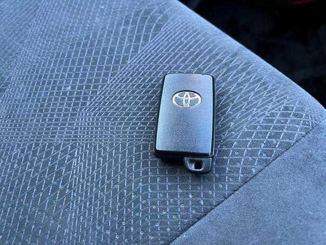 エスティマ アエラス バックカメラ ナビ TV オートクルーズコントロール 両側電動スライドドア オートライト HID スマートキー 電動格納ミラー 後席モニター 3列シート CVT アルミホイール CD DVD再生(6枚目)