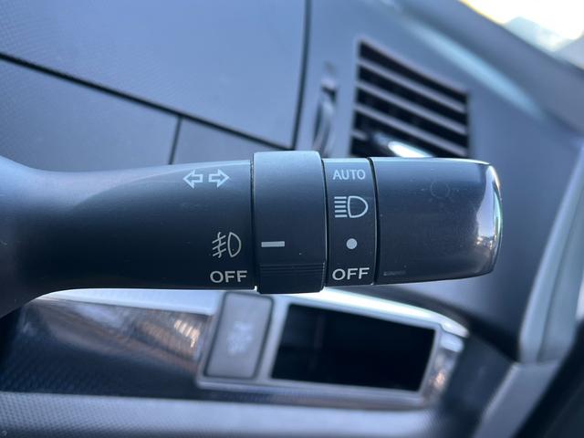 エスティマ アエラス バックカメラ ナビ TV オートクルーズコントロール 両側電動スライドドア オートライト HID スマートキー 電動格納ミラー 後席モニター 3列シート CVT アルミホイール CD DVD再生(25枚目)