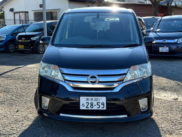 セレナ ハイウェイスター Vセレクション 4WD オートクルーズコントロール 両側電動スライドドア オートライト スマートキー 電動格納ミラー 3列シート CVT アルミホイール ミュージックプレイヤー接続可(12枚目)