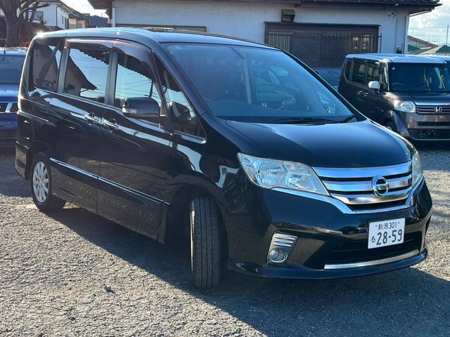 セレナ ハイウェイスター Vセレクション 4WD オートクルーズコントロール 両側電動スライドドア オートライト スマートキー 電動格納ミラー 3列シート CVT アルミホイール ミュージックプレイヤー接続可(13枚目)