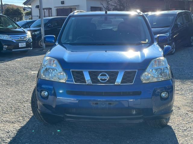 エクストレイル ２０ＧＴ　４ＷＤ　バックカメラ　ナビ　ＴＶ　アルミホイール　スマートキー　ＭＴ　盗難防止システム　衝突安全ボディ　ＵＳＢ　ミュージックプレイヤー接続可　Ｂｌｕｅｔｏｏｔｈ　ＡＢＳ　エアコン　パワーステアリング（11枚目）