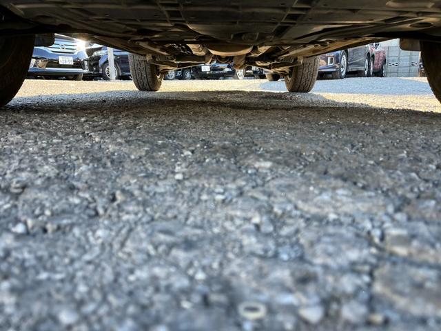 エクストレイル ２０ＧＴ　４ＷＤ　バックカメラ　ナビ　ＴＶ　アルミホイール　スマートキー　ＭＴ　盗難防止システム　衝突安全ボディ　ＵＳＢ　ミュージックプレイヤー接続可　Ｂｌｕｅｔｏｏｔｈ　ＡＢＳ　エアコン　パワーステアリング（21枚目）