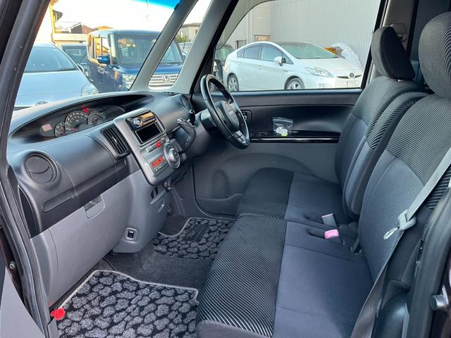 タント カスタムRS 電動スライドドア HID スマートキー ベンチシート ターボ CVT 盗難防止システム ABS CD アルミホイール 衝突安全ボディ エアコン パワーステアリング パワーウィンドウ(24枚目)