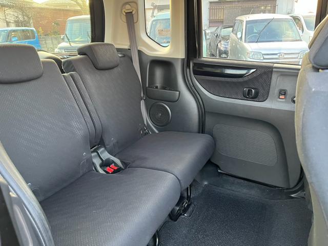 N-BOXカスタム G・ターボパッケージ 4WD バックカメラ 両側電動スライドドア ナビ TV オートクルーズコントロール オートライト HID スマートキー アイドリングストップ ベンチシート CVT 盗難防止システム ABS ESC(11枚目)