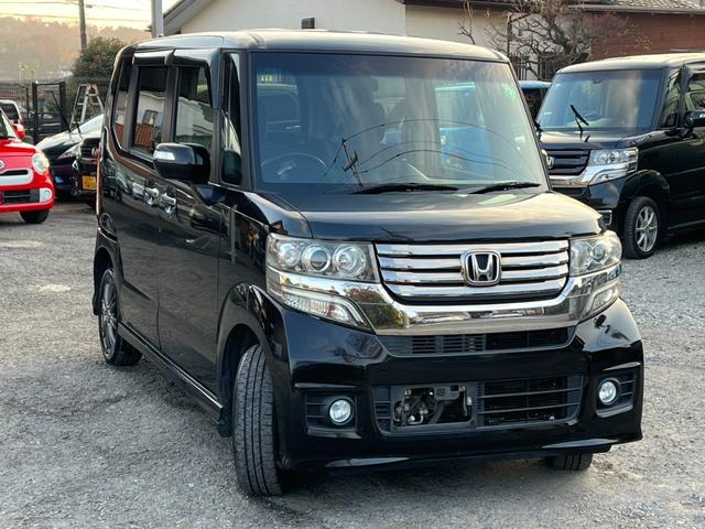 N-BOXカスタム G・ターボパッケージ 4WD バックカメラ 両側電動スライドドア ナビ TV オートクルーズコントロール オートライト HID スマートキー アイドリングストップ ベンチシート CVT 盗難防止システム ABS ESC(13枚目)