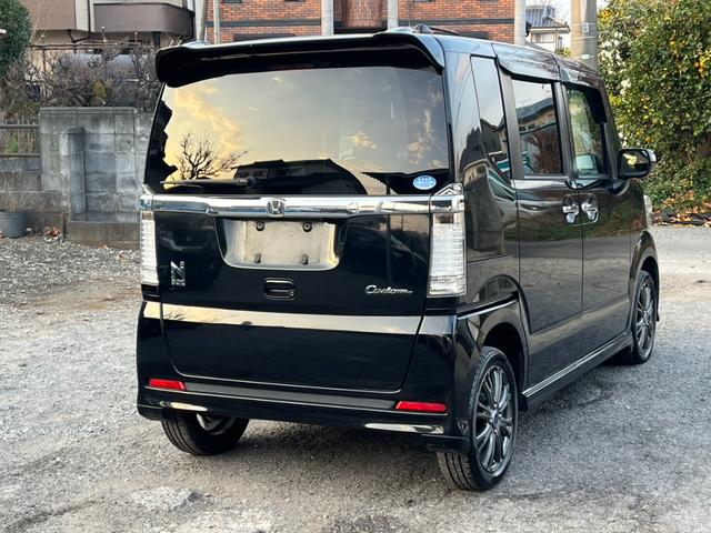 N-BOXカスタム G・ターボパッケージ 4WD バックカメラ 両側電動スライドドア ナビ TV オートクルーズコントロール オートライト HID スマートキー アイドリングストップ ベンチシート CVT 盗難防止システム ABS ESC(17枚目)