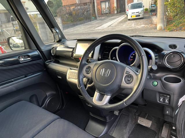 N-BOXカスタム G・ターボパッケージ 4WD バックカメラ 両側電動スライドドア ナビ TV オートクルーズコントロール オートライト HID スマートキー アイドリングストップ ベンチシート CVT 盗難防止システム ABS ESC(25枚目)