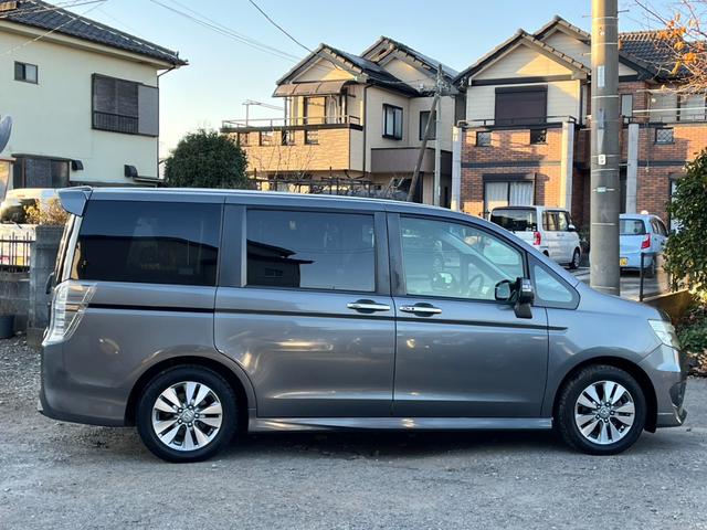 ステップワゴンスパーダ Z クールスピリット バックカメラ ナビ TV オートクルーズコントロール 両側電動スライドドア オートライト HID スマートキー アイドリングストップ 3列シート CVT アルミホイール USB(14枚目)