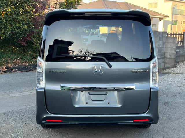 ステップワゴンスパーダ Z クールスピリット バックカメラ ナビ TV オートクルーズコントロール 両側電動スライドドア オートライト HID スマートキー アイドリングストップ 3列シート CVT アルミホイール USB(16枚目)