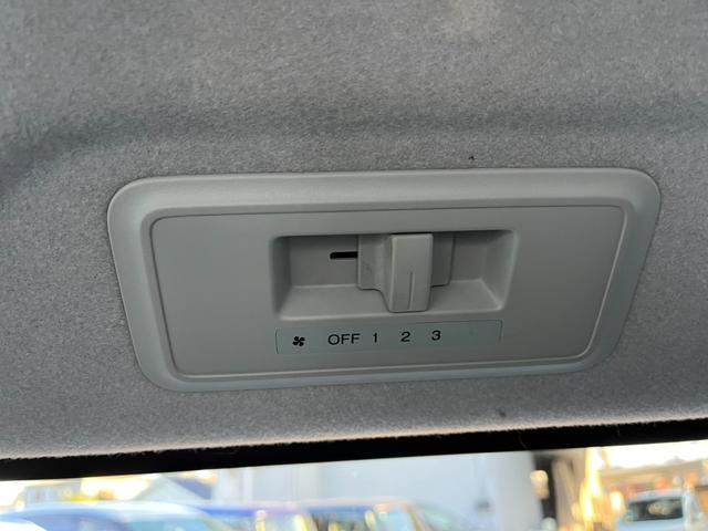 ステップワゴンスパーダ Z クールスピリット バックカメラ ナビ TV オートクルーズコントロール 両側電動スライドドア オートライト HID スマートキー アイドリングストップ 3列シート CVT アルミホイール USB(32枚目)