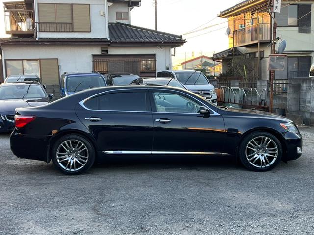 ＬＳ ＬＳ６００ｈＬ　バージョンＵＺ　４ＷＤ　クリアランスソナー　オートクルーズコントロール　衝突被害軽減システム　バックカメラ　アルミホイール　ＬＥＤヘッドランプ　ヘッドライトウォッシャー　サンルーフ　ＣＶＴ（15枚目）