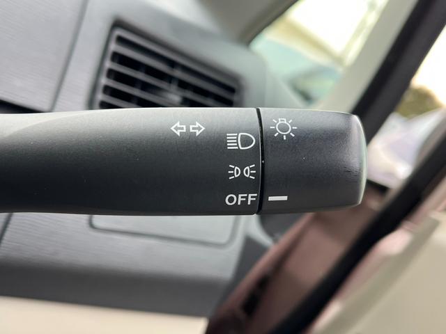 ムーヴ Ｌ　キーレスエントリー　アイドリングストップ　ベンチシート　ＣＶＴ　盗難防止システム　ＡＢＳ　ＣＤ　ミュージックプレイヤー接続可　衝突安全ボディ　エアコン　パワーステアリング　パワーウィンドウ（7枚目）