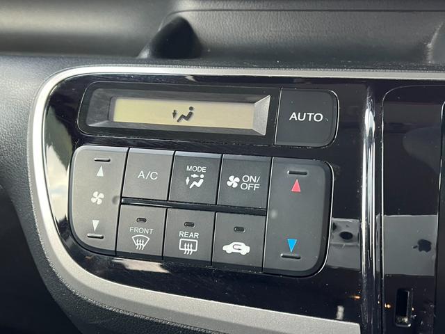 N-BOXカスタム G・Lパッケージ バックカメラ 両側スライド・片側電動 TV オートライト HID スマートキー アイドリングストップ ベンチシート CVT 盗難防止システム ABS ESC CD DVD再生 アルミホイール エアコン(6枚目)