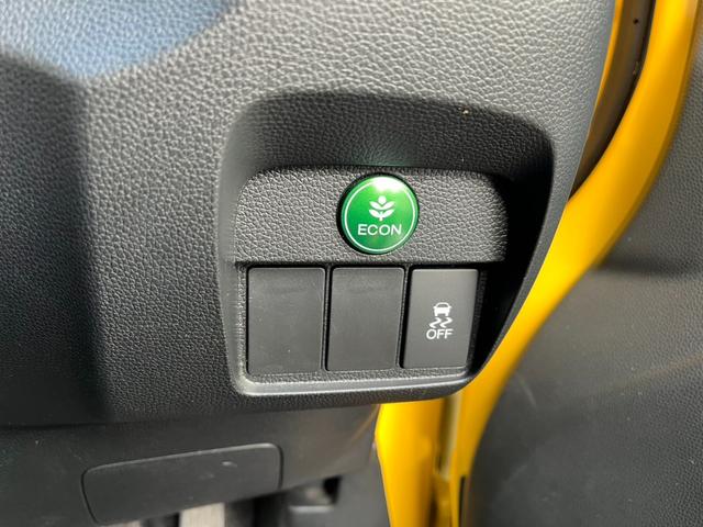 Ｎ－ＯＮＥ ツアラー・Ｌパッケージ　バックカメラ　ナビ　ＴＶ　オートクルーズコントロール　オートライト　ＨＩＤ　スマートキー　アイドリングストップ　ベンチシート　ＣＶＴ　盗難防止システム　ＡＢＳ　ＥＳＣ　ＣＤ　ＤＶＤ再生　ＵＳＢ（7枚目）