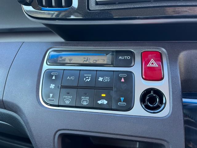 Ｎ－ＯＮＥ プレミアム　ツアラー　バックカメラ　ナビ　ＴＶ　衝突被害軽減システム　オートライト　ＨＩＤ　アイドリングストップ　ベンチシート　ＣＶＴ　盗難防止システム　ＡＢＳ　ＥＳＣ　ＣＤ　ＵＳＢ　ミュージックプレイヤー接続可（6枚目）