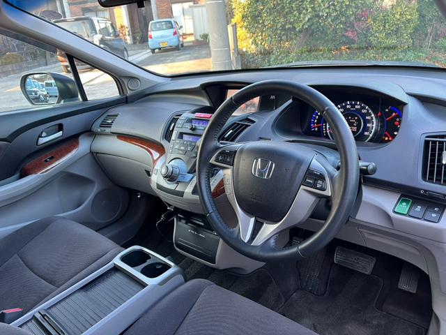 オデッセイ L ETC 全周囲カメラ ナビ オートクルーズコントロール オートライト HID スマートキー 3列シート CVT アルミホイール 盗難防止システム 衝突安全ボディ ABS ESC エアコン(2枚目)