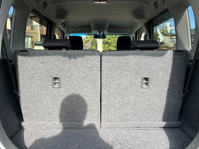 ソリオ Ｇリミテッド　バックカメラ　ナビ　ＴＶ　両側スライド・片側電動　スマートキー　ＣＶＴ　ＣＤ　ＵＳＢ　Ｂｌｕｅｔｏｏｔｈ　盗難防止システム　衝突安全ボディ　ＡＢＳ　ＥＳＣ　エアコン　パワーステアリング（19枚目）