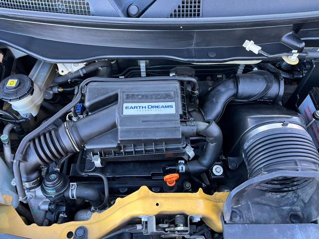 N-ONE ツアラー・Lパッケージ バックカメラ オートクルーズコントロール オートライト HID スマートキー アイドリングストップ ベンチシート CVT 盗難防止システム ABS ESC CD アルミホイール 衝突安全ボディ(18枚目)