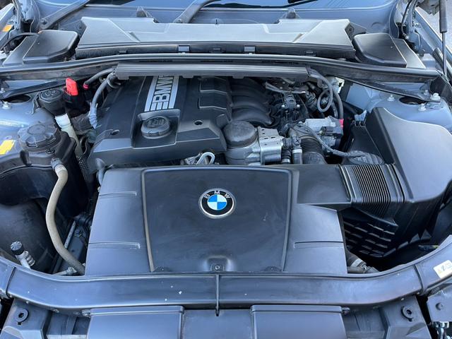 ３シリーズ ３２０ｉ　ハイラインパッケージ　ナビ　ＡＴ　オートライト　ＨＩＤ　スマートキー　アルミホイール　盗難防止システム　ＡＢＳ　エアコン　パワーステアリング　パワーウィンドウ（18枚目）