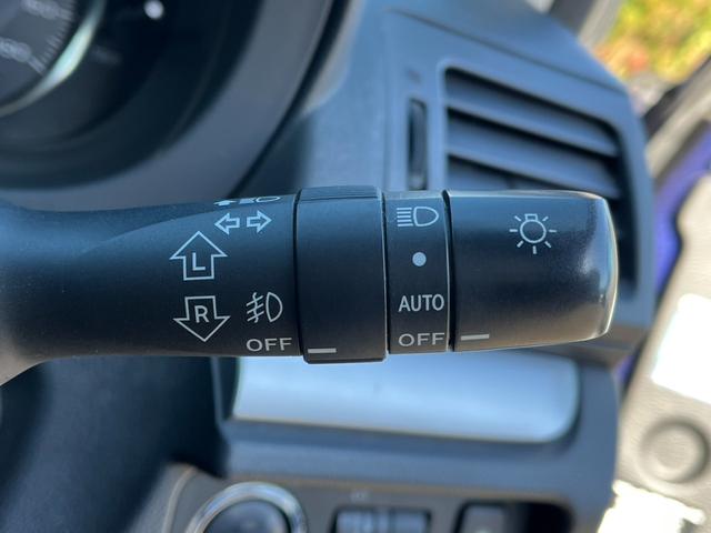 �I�[�g���C�g�́A�t���Y�������Y���h�����Ƃ��ł��܂��B�������H�Ȃǂ̃g���l���Ȃǂɂ��𗧂��܂��B