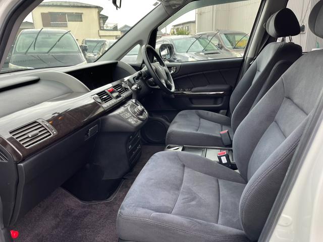 エリシオン ＧエアロＨＤＤナビパッケージ　バックカメラ　ナビ　両側電動スライドドア　ＨＩＤ　キーレスエントリー　後席モニター　３列シート　ＡＴ　アルミホイール　ＣＤ　ＤＶＤ再生　盗難防止システム　衝突安全ボディ　ＡＢＳ　エアコン（21枚目）