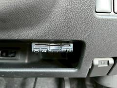 今では必需品のＥＴＣも付いております。高速道路での出入りもスムーズ。渋滞緩和にもなりエコにも繋がります。 6