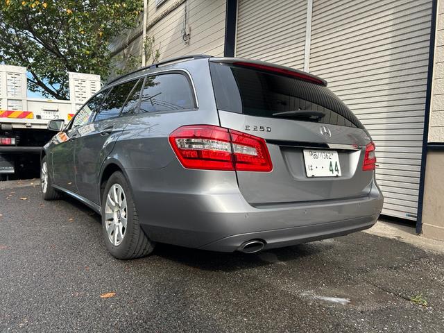 Ｅクラスステーションワゴン Ｅ２５０ＣＧＩブルーエフィシェンシーワゴン（8枚目）