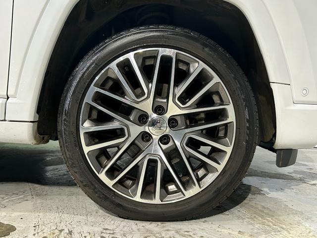 ジープ・コンパス Sモデル ワンオーナー全方位カメラETC2.0前後ドライブレコーダー4WDスマートキーレーダークルーズコントロールシートヒーターシートクーラーパワーシート本革シートルーフレール(9枚目)