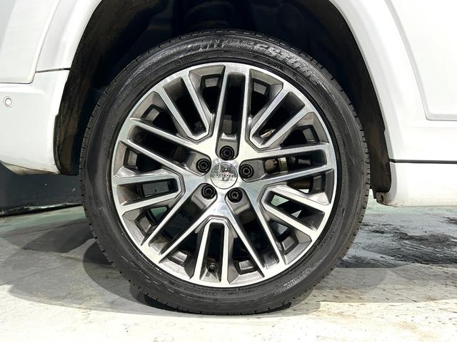 ジープ・コンパス Sモデル ワンオーナー全方位カメラETC2.0前後ドライブレコーダー4WDスマートキーレーダークルーズコントロールシートヒーターシートクーラーパワーシート本革シートルーフレール(10枚目)