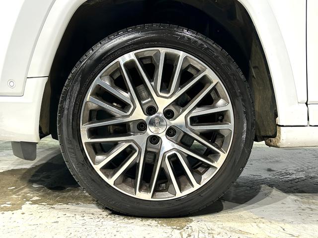 ジープ・コンパス Sモデル ワンオーナー全方位カメラETC2.0前後ドライブレコーダー4WDスマートキーレーダークルーズコントロールシートヒーターシートクーラーパワーシート本革シートルーフレール(12枚目)