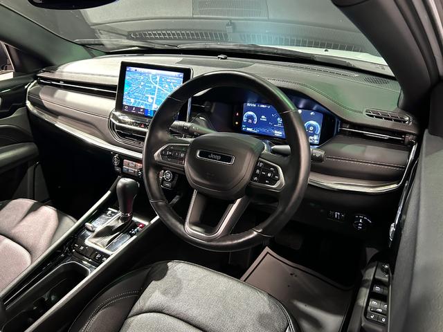 ジープ・コンパス Sモデル ワンオーナー全方位カメラETC2.0前後ドライブレコーダー4WDスマートキーレーダークルーズコントロールシートヒーターシートクーラーパワーシート本革シートルーフレール(17枚目)