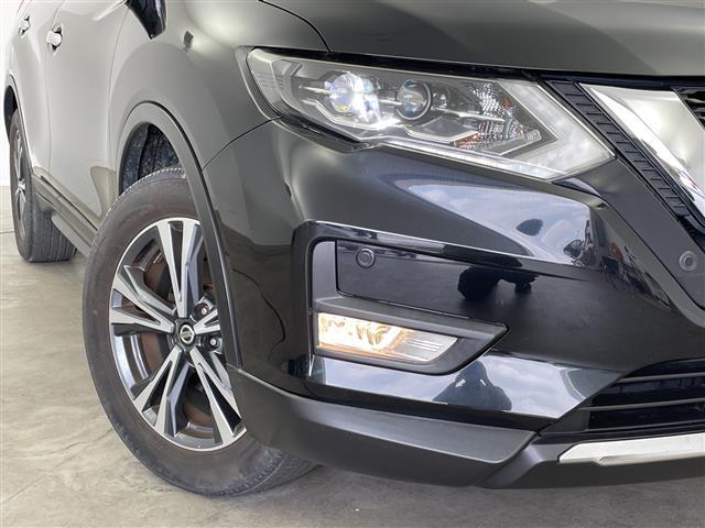 エクストレイル ２０Ｘｉ　禁煙車　４ＷＤ　純正ディーラーオプションナビ（ＢＴ／ＦＭ／ＡＭ／ＤＶＤ／フルセグＴＶ）　全周囲カメラ　ステアリングスイッチ　デジタルインナーミラー　パワーバックドア　プロパイロット　ＥＴＣ（14枚目）