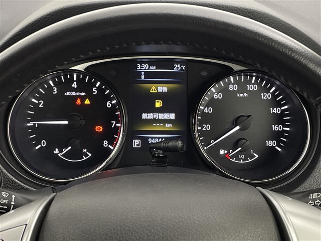 エクストレイル ２０Ｘ　エマージェンシーブレーキパッケージ　４ＷＤ　７人乗り　　社外ナビ　シートヒーター　ダウンヒルアシスト　ＥＴＣ　ＬＥＤ　革巻きステアリング　Ｂｌｕｅｔｏｏｔｈ　ＤＶＤ　３列シート　Ｂカメラ　オートライト　コーナーセンサー前後　社外ＡＷ（3枚目）