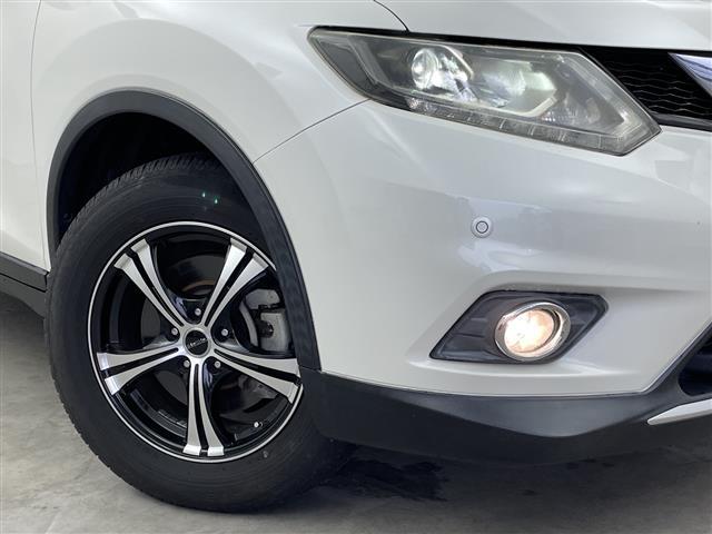 エクストレイル ２０Ｘ　エマージェンシーブレーキパッケージ　４ＷＤ　７人乗り　　社外ナビ　シートヒーター　ダウンヒルアシスト　ＥＴＣ　ＬＥＤ　革巻きステアリング　Ｂｌｕｅｔｏｏｔｈ　ＤＶＤ　３列シート　Ｂカメラ　オートライト　コーナーセンサー前後　社外ＡＷ（14枚目）